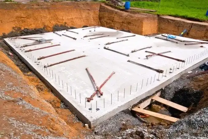 Projeto de Radier em Cascavel: Cálculo Estrutural e Interação Solo-Estrutura Conforme ABNT NBR 6122:2019